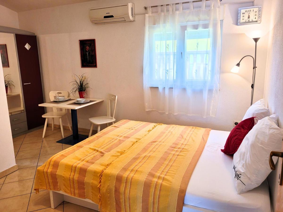 Apartment Jelena Vir Exteriér fotografie