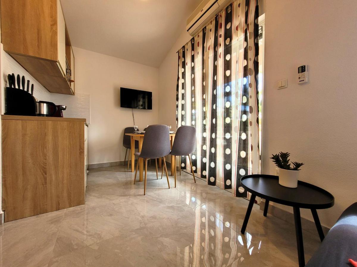 Apartment Jelena Vir Exteriér fotografie